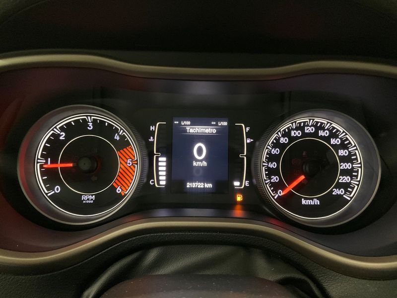 Jeep Cherokee 2.0 M-Jet Longitude 4WD 2015 – снимка 18
