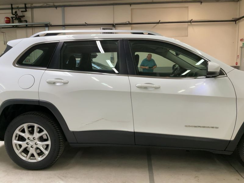 Jeep Cherokee 2.0 M-Jet Longitude 4WD 2015 – снимка 10