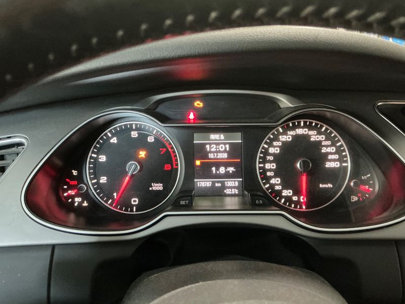Audi A4 1.8 TFSI S line Sportpaket plus 2012 – снимка 18