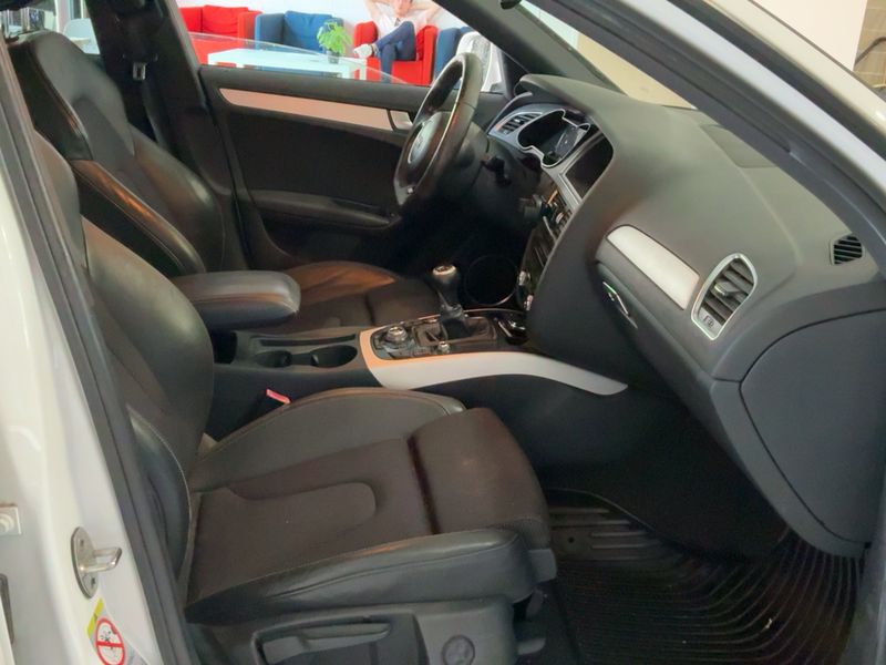 Audi A4 1.8 TFSI S line Sportpaket plus 2012 – снимка 16