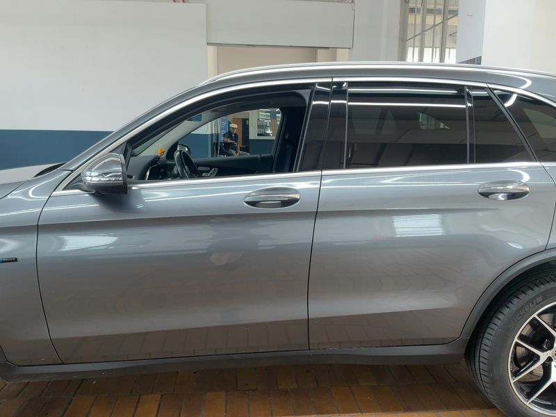 Mercedes-Benz GLC-Klasse GLC 300 de 4Matic AMG Line 2021 – снимка 4