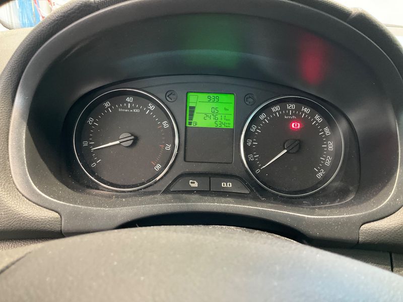 Skoda Roomster 1.2 TSI Style Plus Edition 2010 – снимка 4