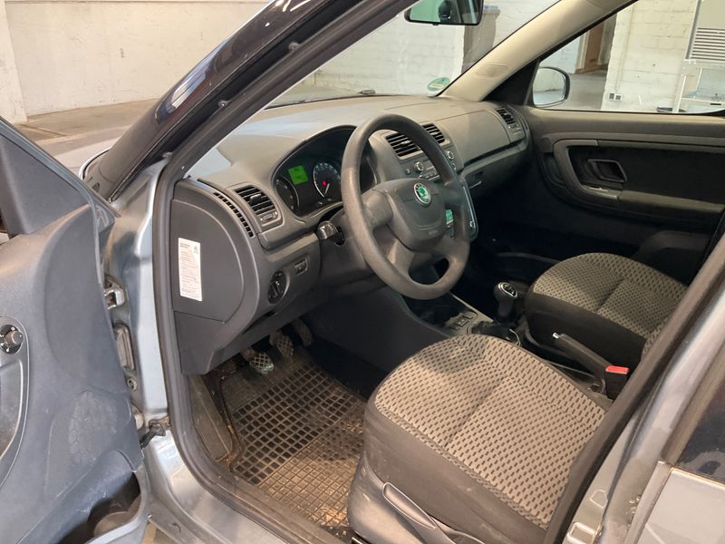Skoda Roomster 1.2 TSI Style Plus Edition 2010 – снимка 3