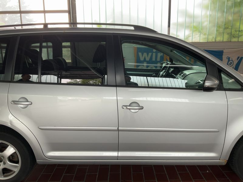 Volkswagen Touran 2.0 TDI Comfortline 2011 – снимка 10
