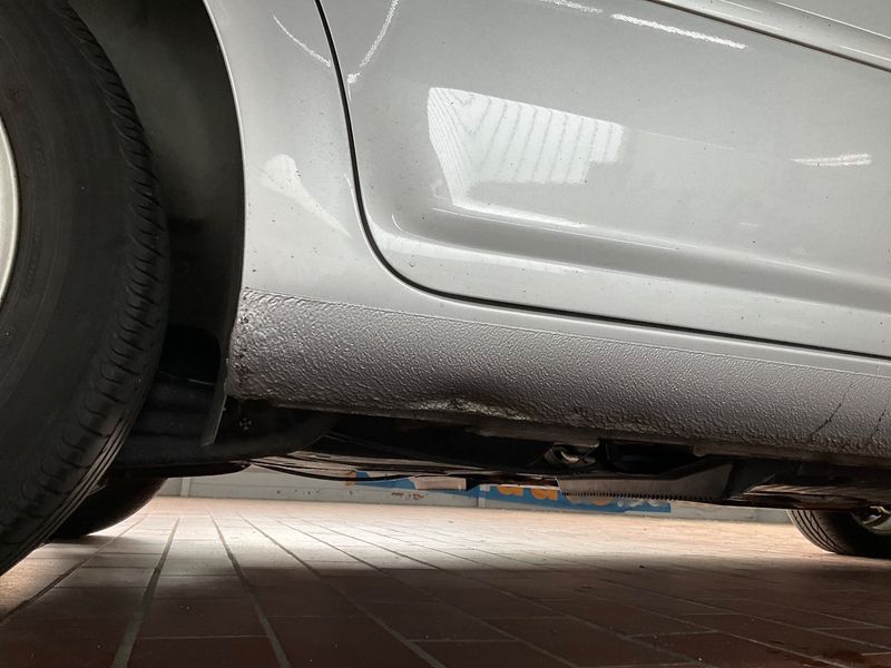 Volkswagen Touran 2.0 TDI Comfortline 2011 – снимка 22