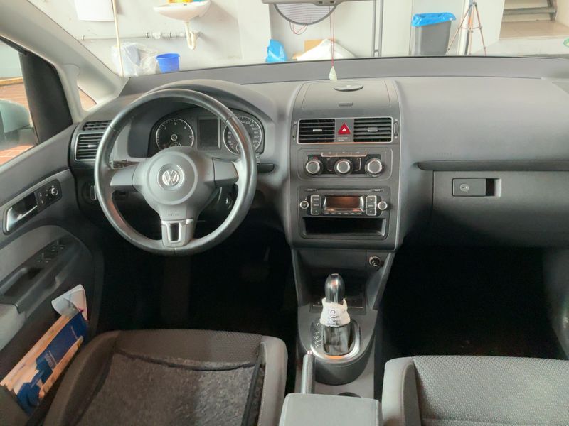 Volkswagen Touran 2.0 TDI Comfortline 2011 – снимка 18
