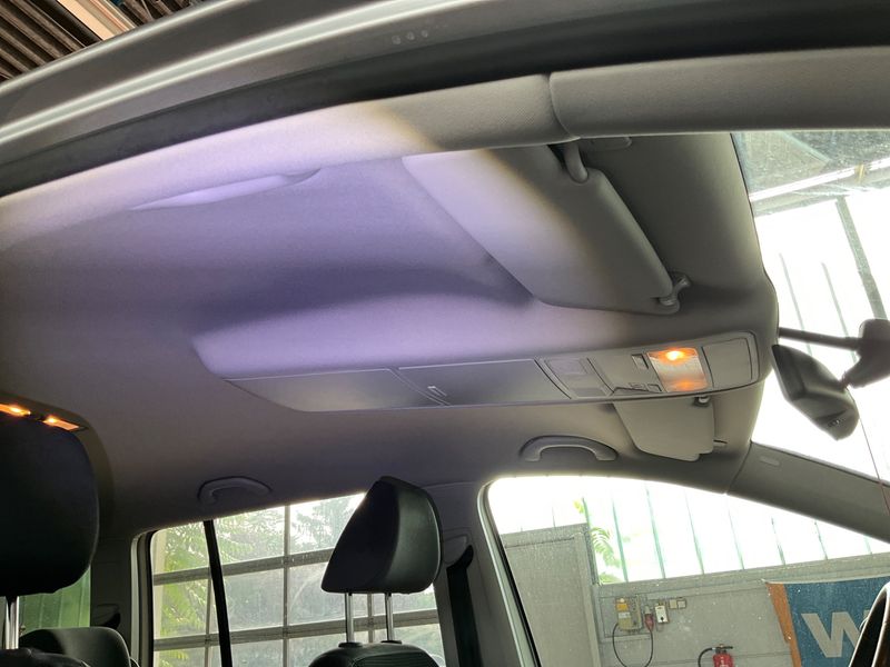 Volkswagen Touran 2.0 TDI Comfortline 2011 – снимка 42