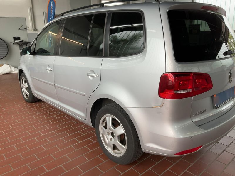 Volkswagen Touran 2.0 TDI Comfortline 2011 – снимка 6