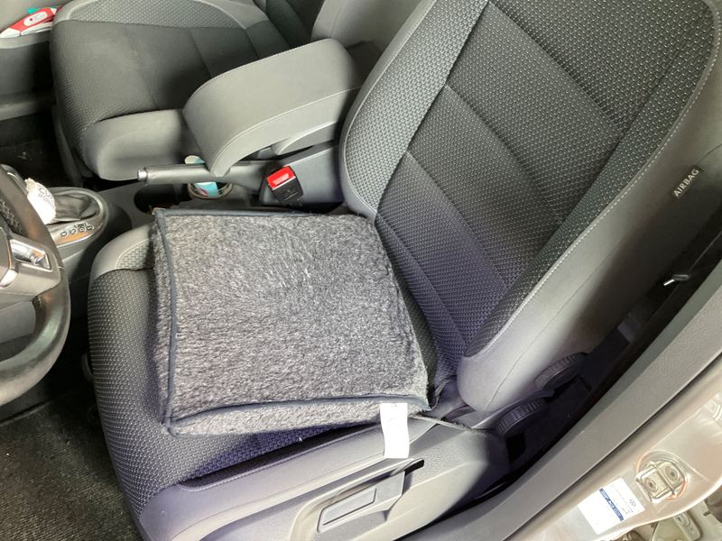Volkswagen Touran 2.0 TDI Comfortline 2011 – снимка 43