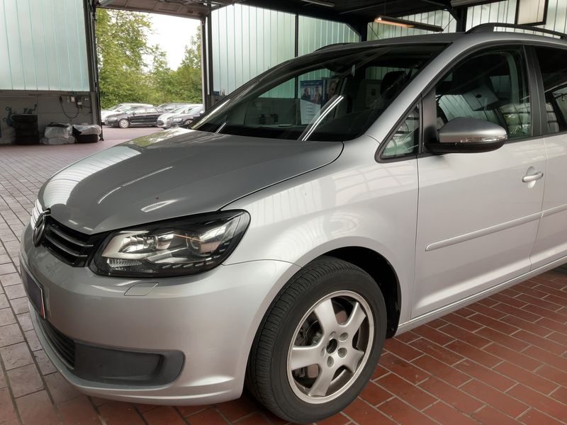 Volkswagen Touran 2.0 TDI Comfortline 2011 – снимка 2