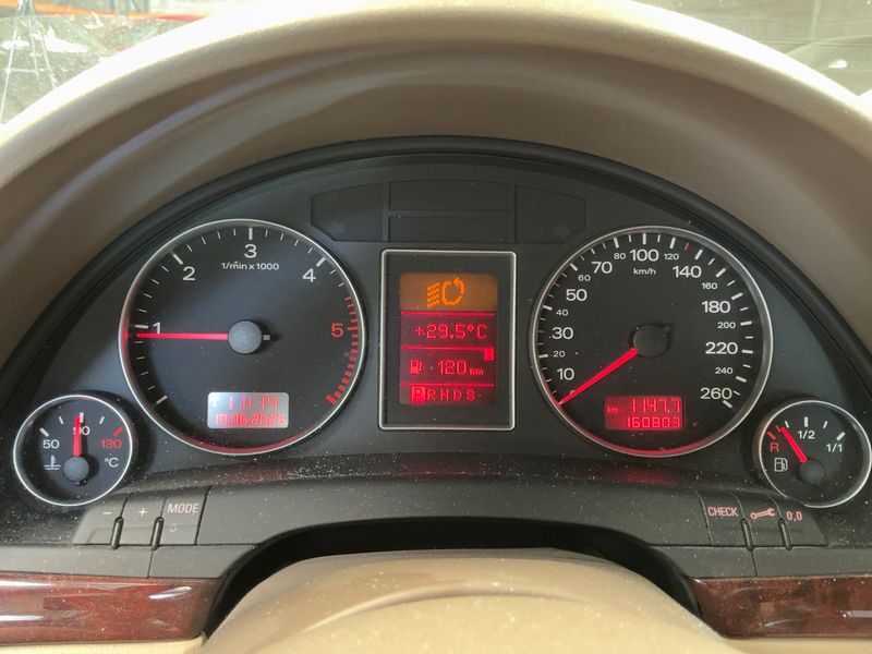 Audi A4 2.0 TDI Ambiente 2006 – снимка 4