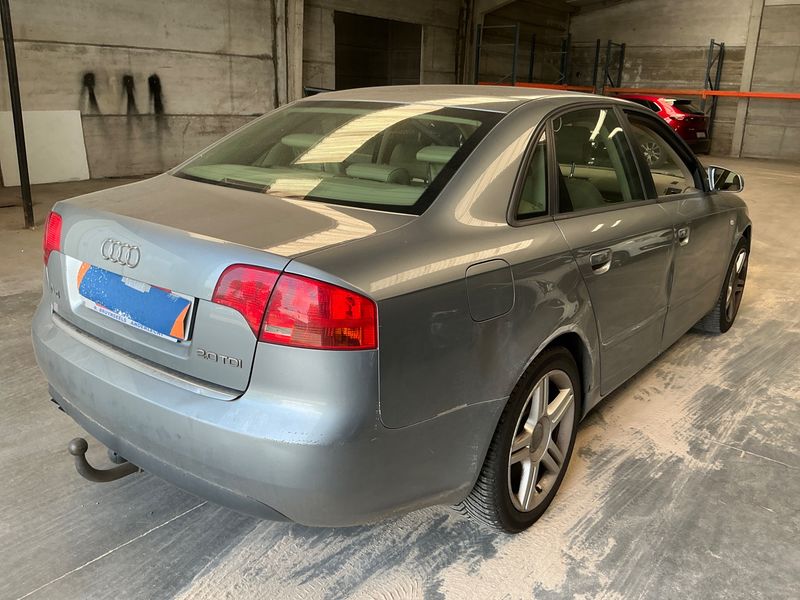 Audi A4 2.0 TDI Ambiente 2006 – снимка 2