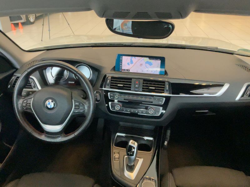 BMW 1er 118i Sport Line 2019 – снимка 17