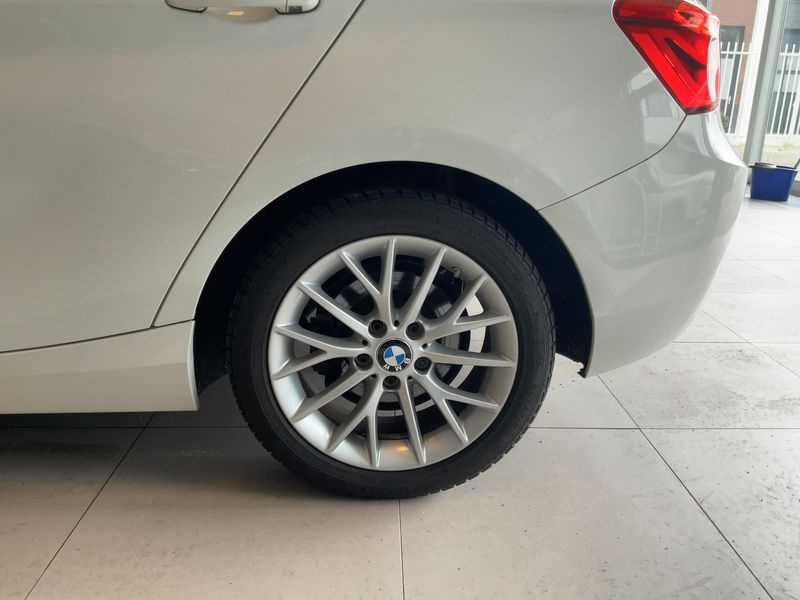 BMW 1er 118i Sport Line 2019 – снимка 5