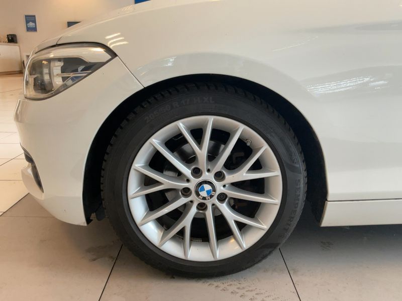 BMW 1er 118i Sport Line 2019 – снимка 3