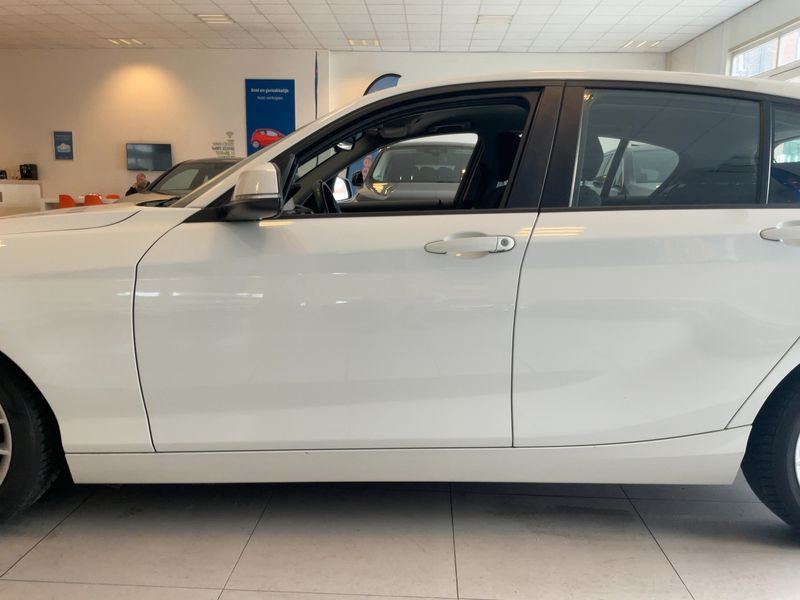 BMW 1er 118i Sport Line 2019 – снимка 4
