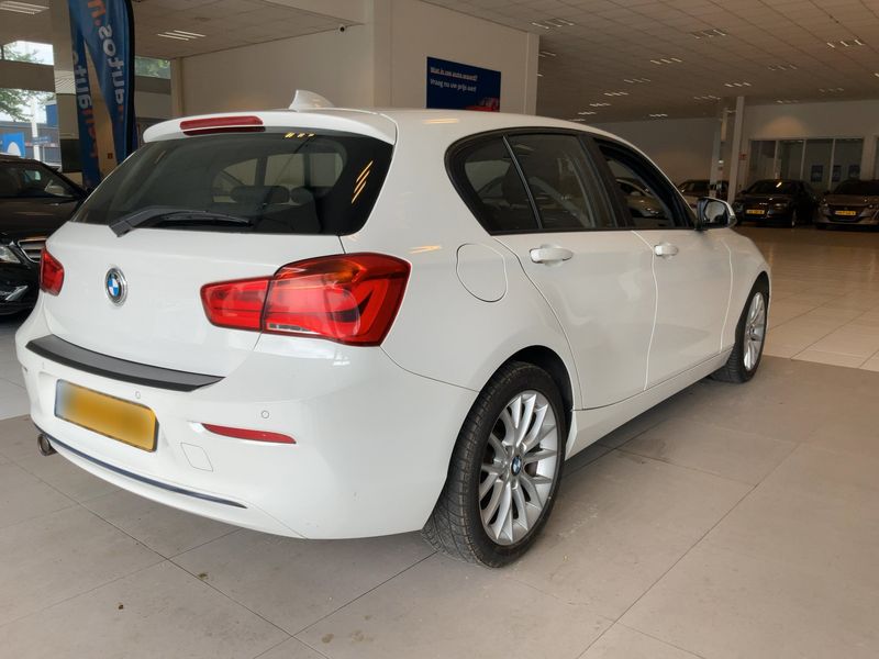 BMW 1er 118i Sport Line 2019 – снимка 8