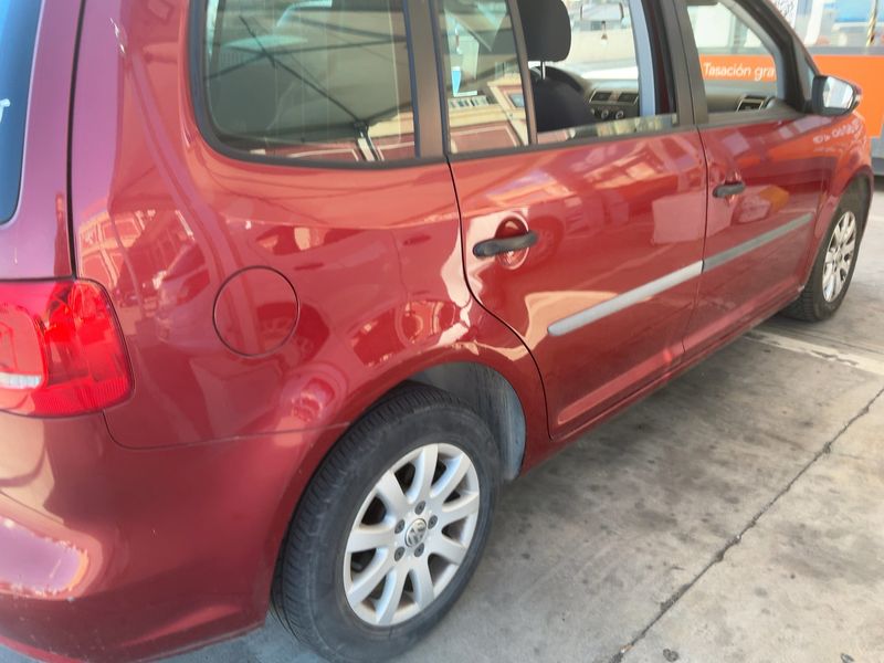 Volkswagen Touran 1.6 TDI Edition BlueMotion Tech 2014 – снимка 8