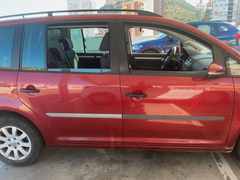 Volkswagen Touran 1.6 TDI Edition BlueMotion Tech 2014 – снимка 10