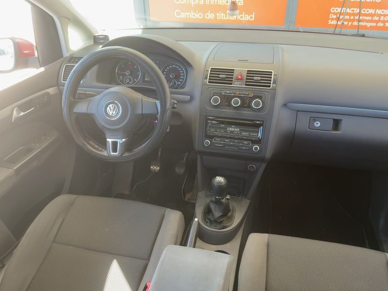 Volkswagen Touran 1.6 TDI Edition BlueMotion Tech 2014 – снимка 17