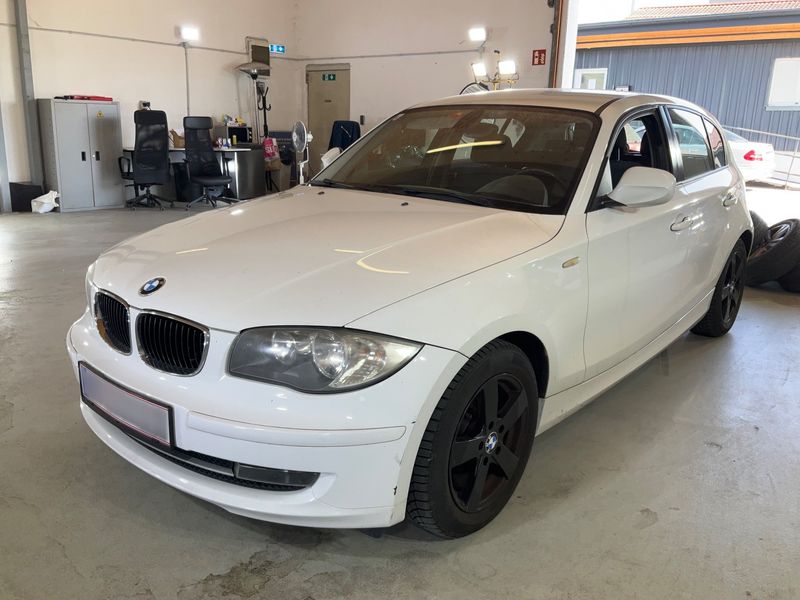 BMW 1er 116d 2011 – снимка 1