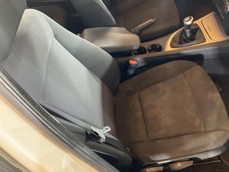 BMW 1er 116d 2011 – снимка 32