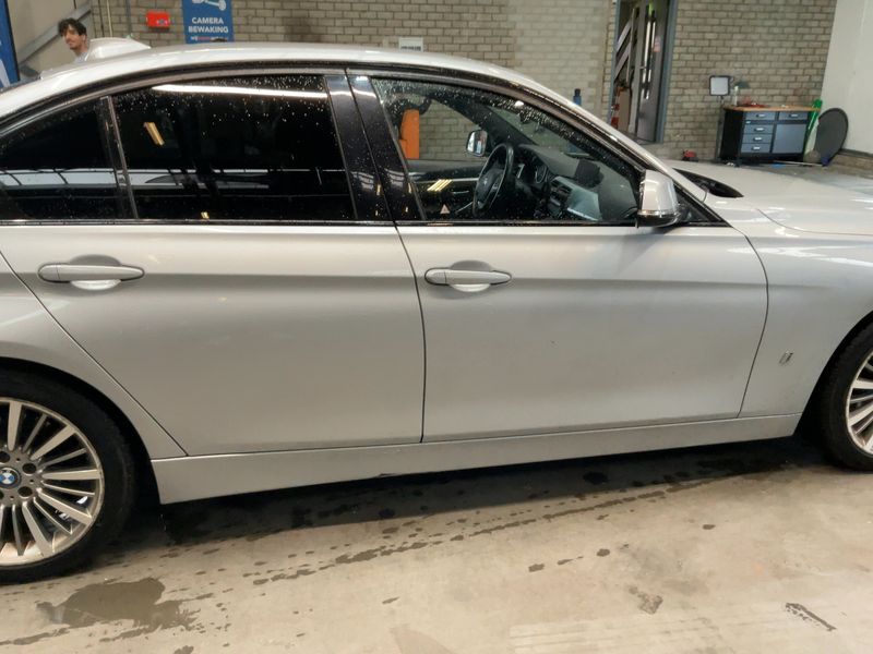 BMW 3er 330e Luxury Line 2017 – снимка 10