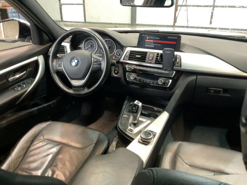 BMW 3er 330e Luxury Line 2017 – снимка 17