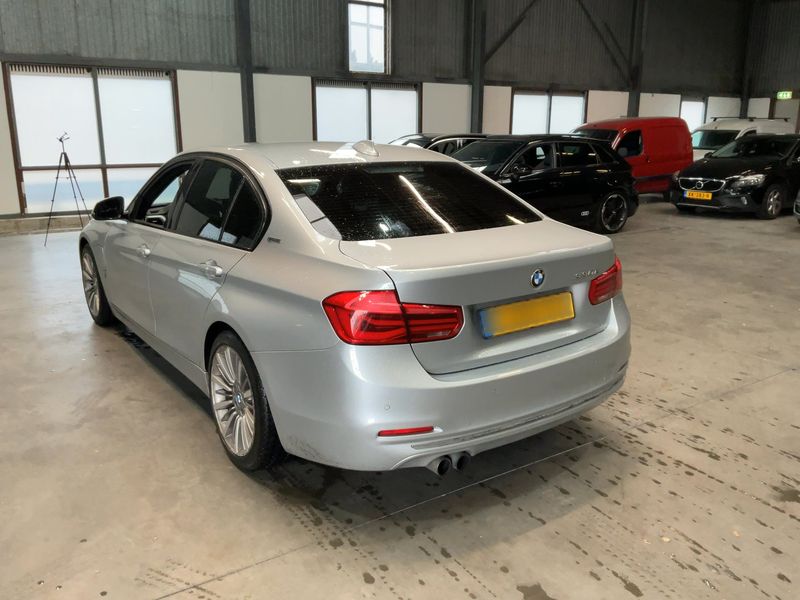 BMW 3er 330e Luxury Line 2017 – снимка 6