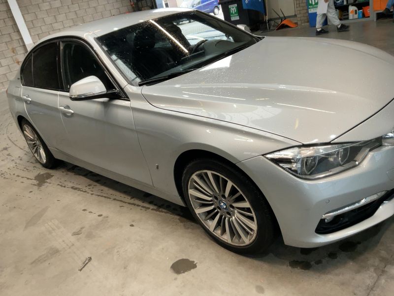 BMW 3er 330e Luxury Line 2017 – снимка 12