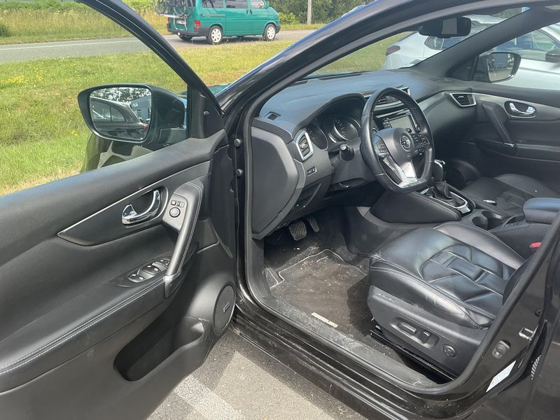 Nissan Qashqai 1.2 Tekna Premium 2018 – снимка 16