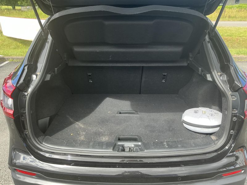 Nissan Qashqai 1.2 Tekna Premium 2018 – снимка 15