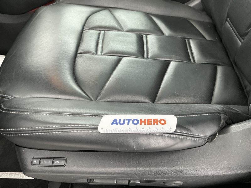 Nissan Qashqai 1.2 Tekna Premium 2018 – снимка 28