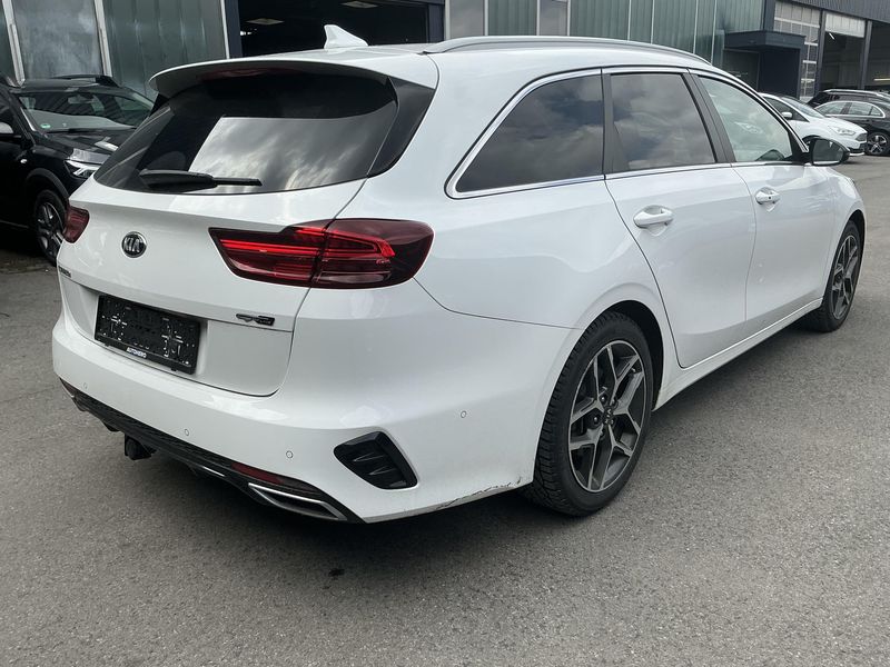 Kia cee'd 1.6 CRDi GT Line 2020 – снимка 8