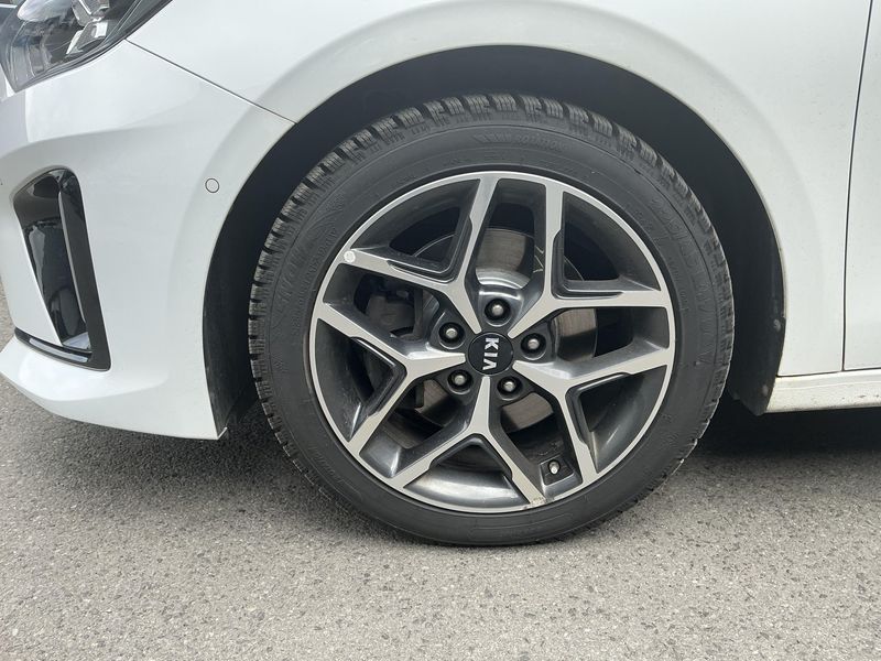 Kia cee'd 1.6 CRDi GT Line 2020 – снимка 3