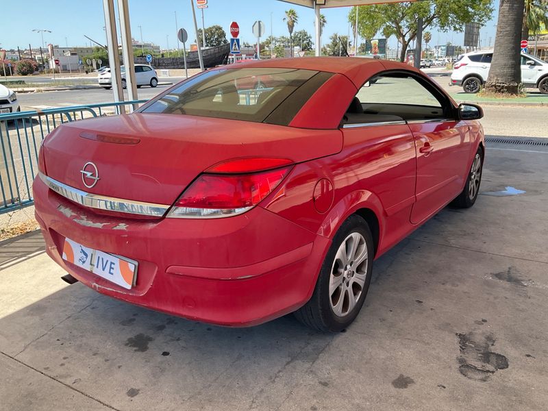 Opel Astra 1.6 Enjoy 2010 – снимка 2