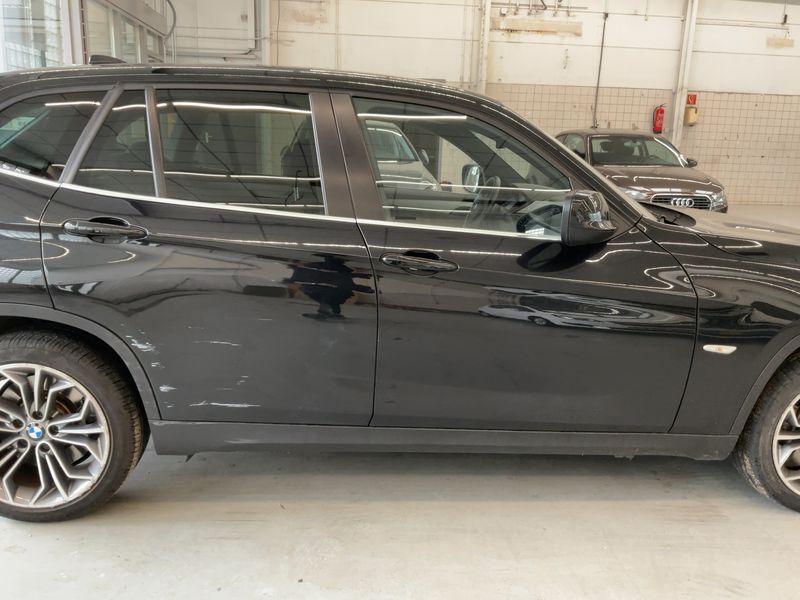 BMW X1 xDrive 28i 2010 – снимка 10