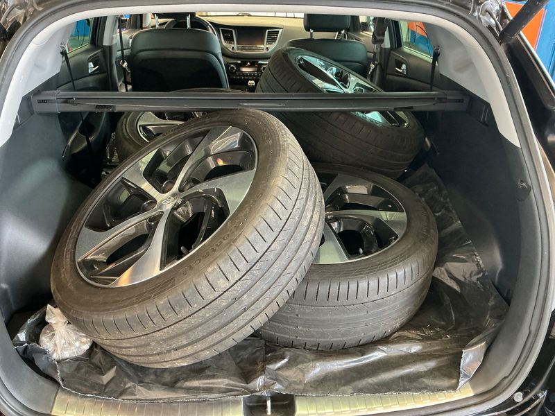 Hyundai Tucson 1.6 TGDI Premium 4WD 2018 – снимка 15