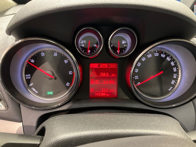 Opel Mokka 1.6 CDTI DPF Innovation ecoFlex 4x4 2015 – снимка 19