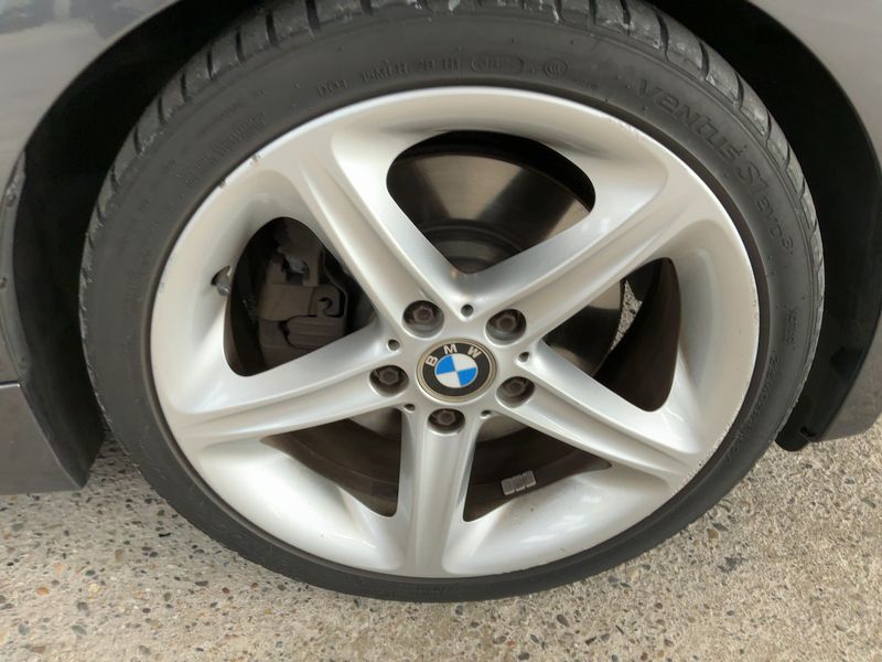 BMW 1er 123d 2008 – снимка 11