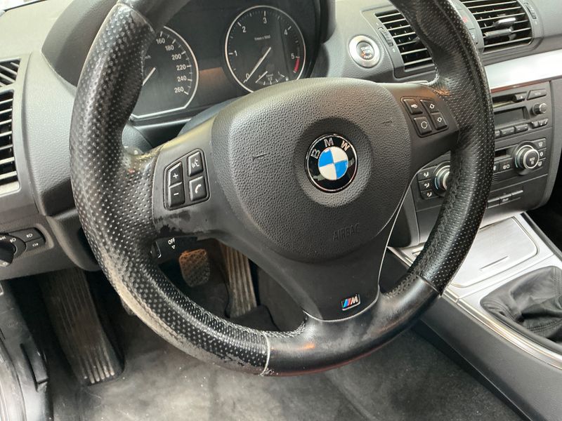 BMW 1er 123d 2008 – снимка 24