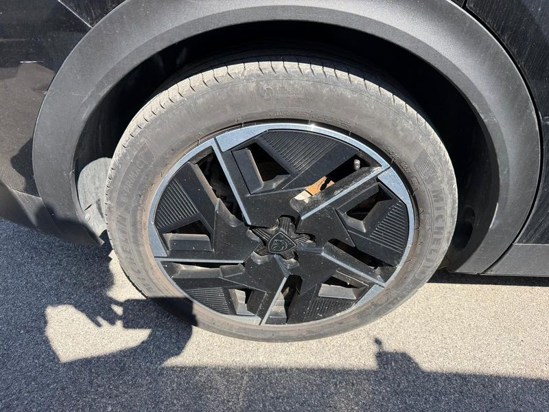 Peugeot 408 1.6 Hybrid GT 2024 – снимка 17