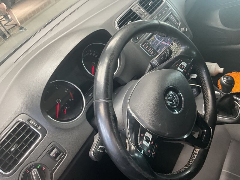 Volkswagen Polo 1.4 TDI Lounge BlueMotion Tech 2015 – снимка на щета 30