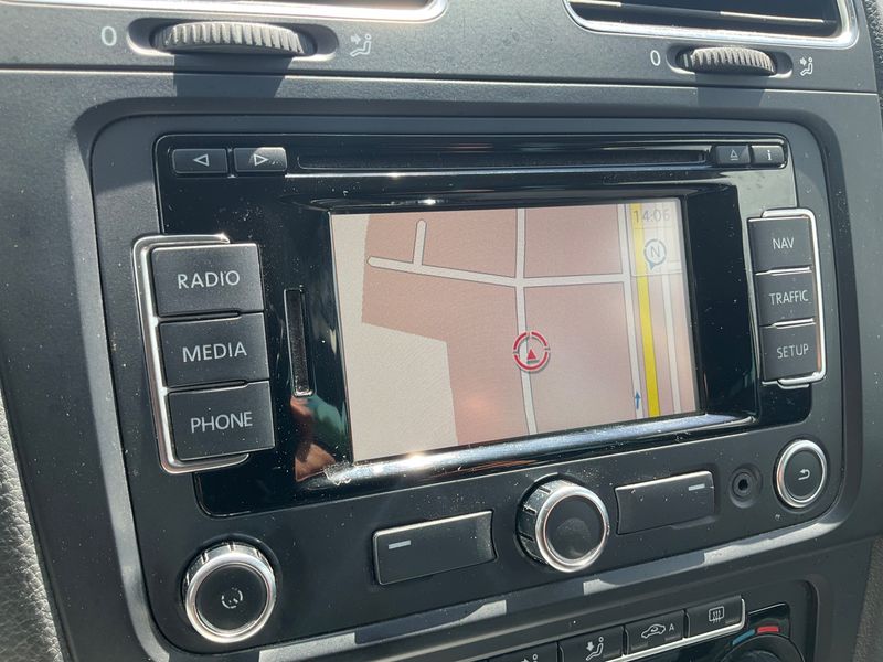 Volkswagen Golf VI 1.6 TDI Style 2011 – снимка 31