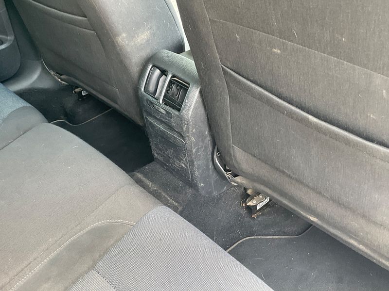 Volkswagen Golf VI 1.6 TDI Style 2011 – снимка на щета 44