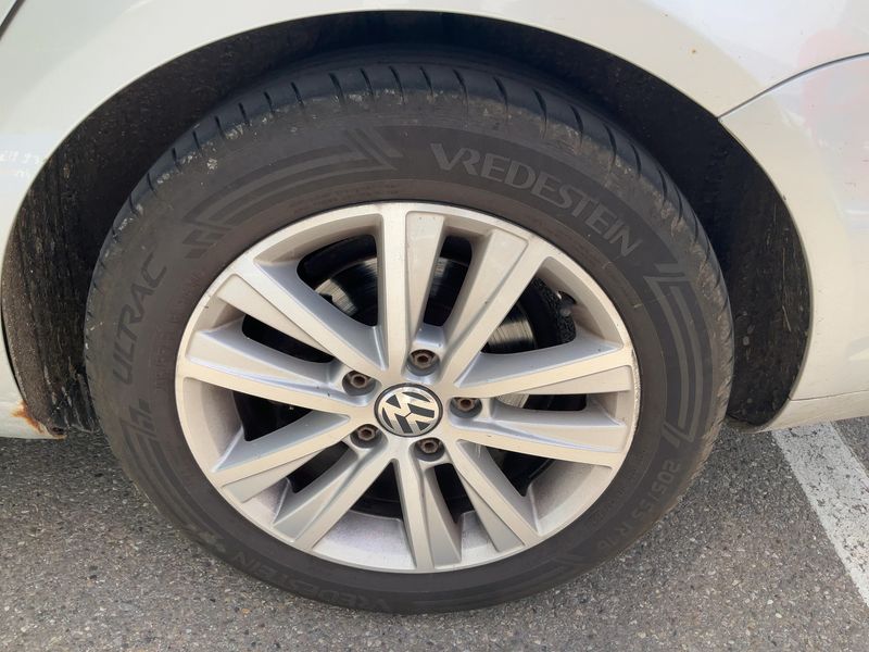 Volkswagen Golf VI 1.6 TDI Style 2011 – снимка 5