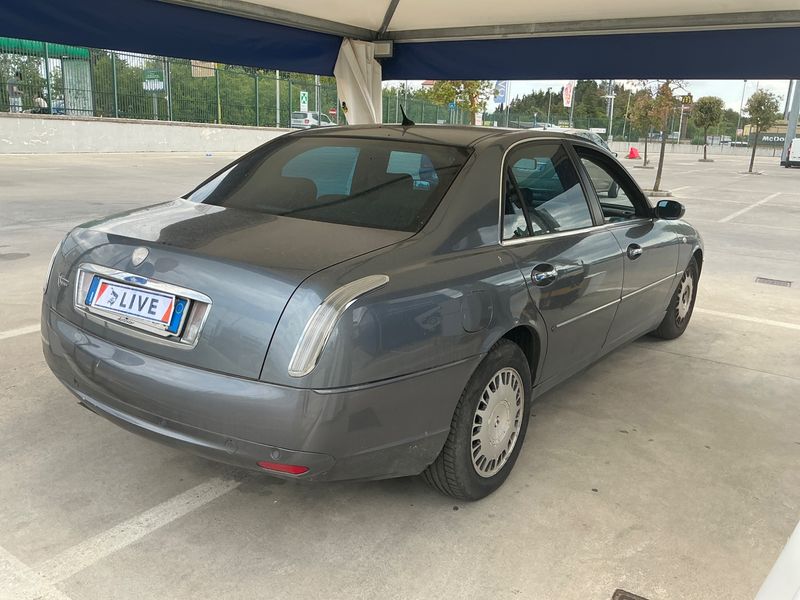 Lancia Thesis 2.4 JTD Multijet Comfortronic Emblema 2007 – снимка 2