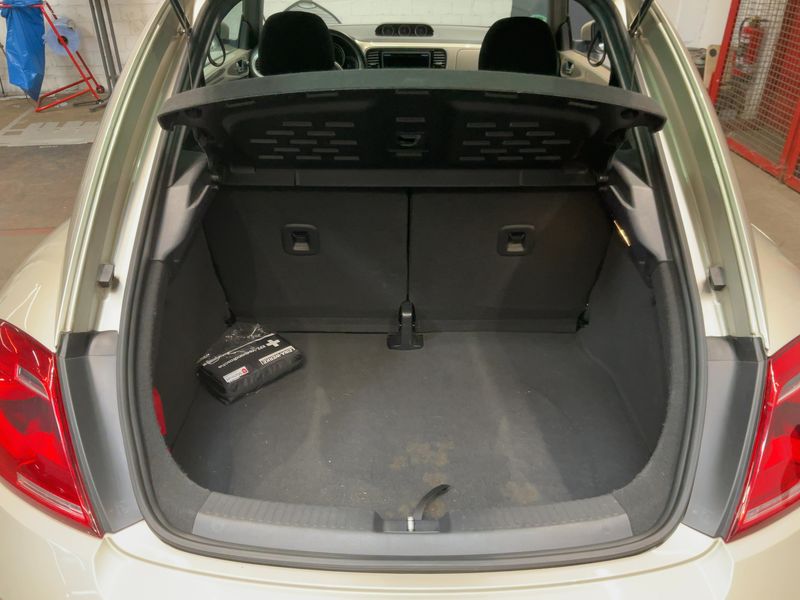 Volkswagen Beetle 2.0 TDI Cup 2014 – снимка 16