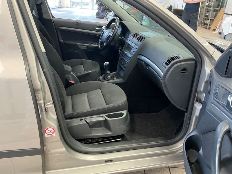 Skoda Octavia 2.0 TDI Elegance 2006 – снимка 3