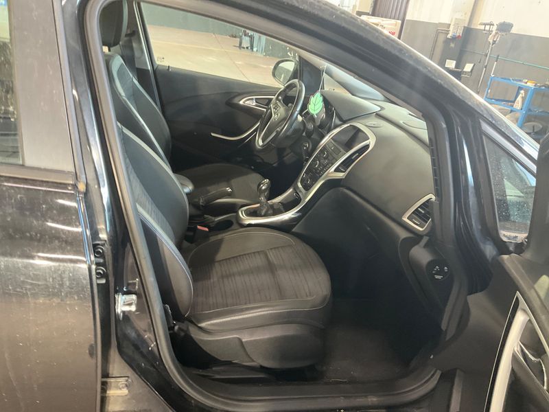 Opel Astra 1.6 CDTI DPF Elective 2014 – снимка 3